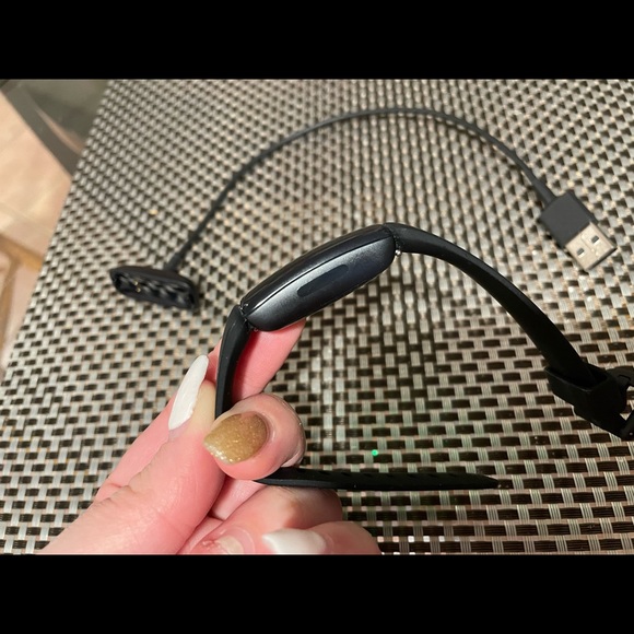 SOLD- Fitbit inspire 2 - Picture 6 of 8